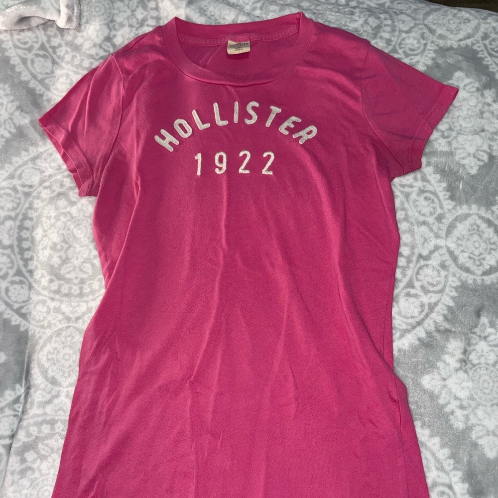 Hollister Y2K Fitted Tee in Hot Pink
